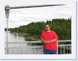 IMG_6185 * Me on the bridge * 1199 x 899 * (98KB)